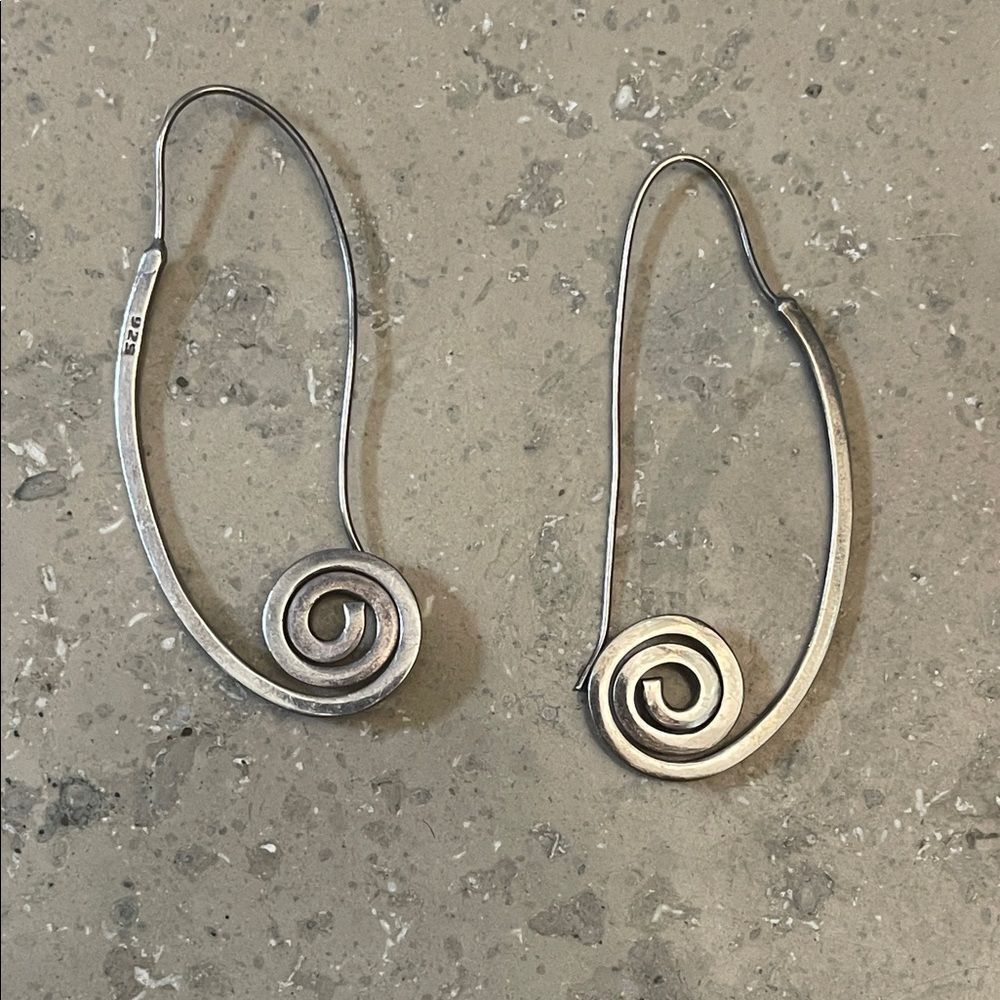 Elegant Silver Swirl Earrings